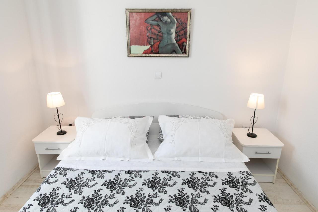 Apartmani Silva Tucepi Luaran gambar