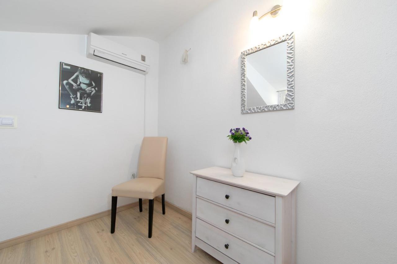 Apartmani Silva Tucepi Luaran gambar