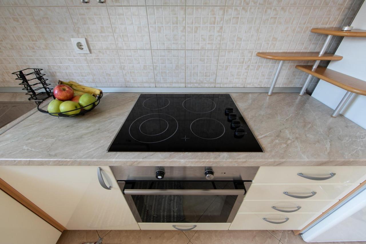 Apartmani Silva Tucepi Luaran gambar